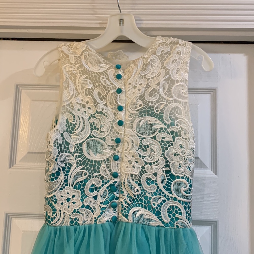 Prom dress - Picture 3 of 4